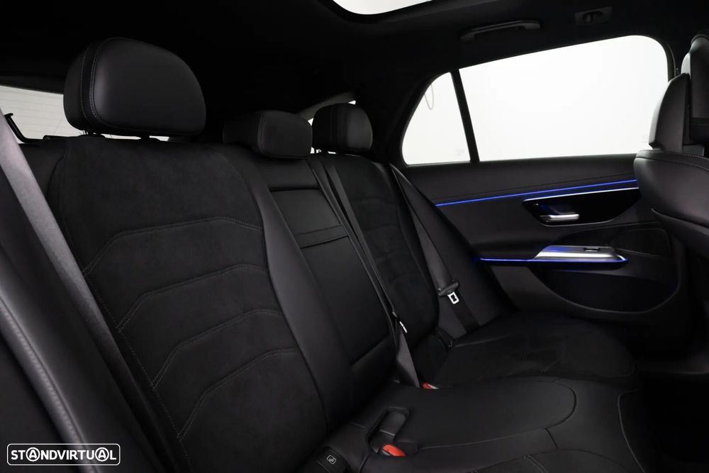 Mercedes-Benz E 300 e AMG Line - 30
