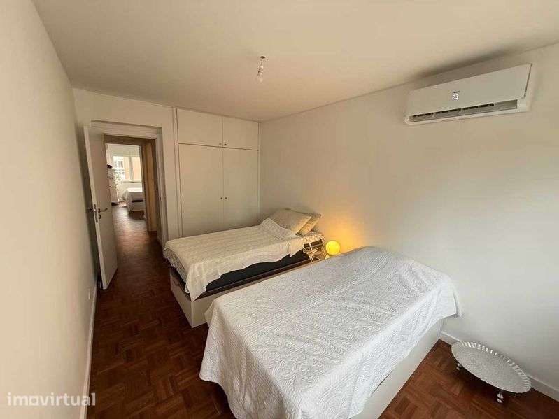 Apartamento de 2 Quartos, Luminoso e Espaçoso, em Telheiras - Grande imagem: 4/12