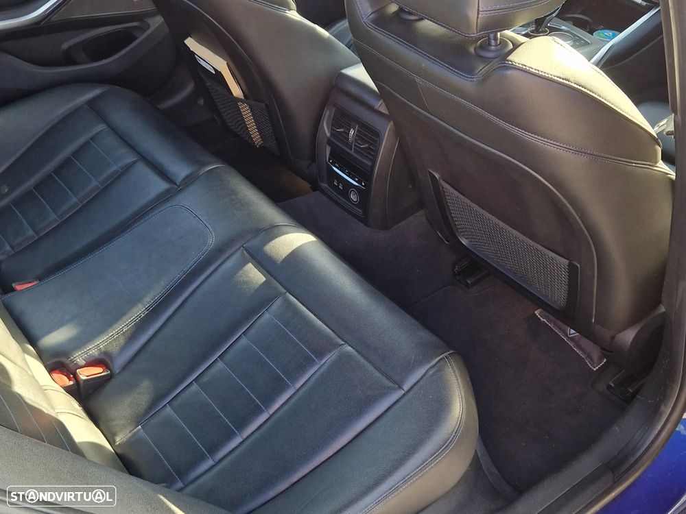 BMW 330 i Pack M Auto - 42