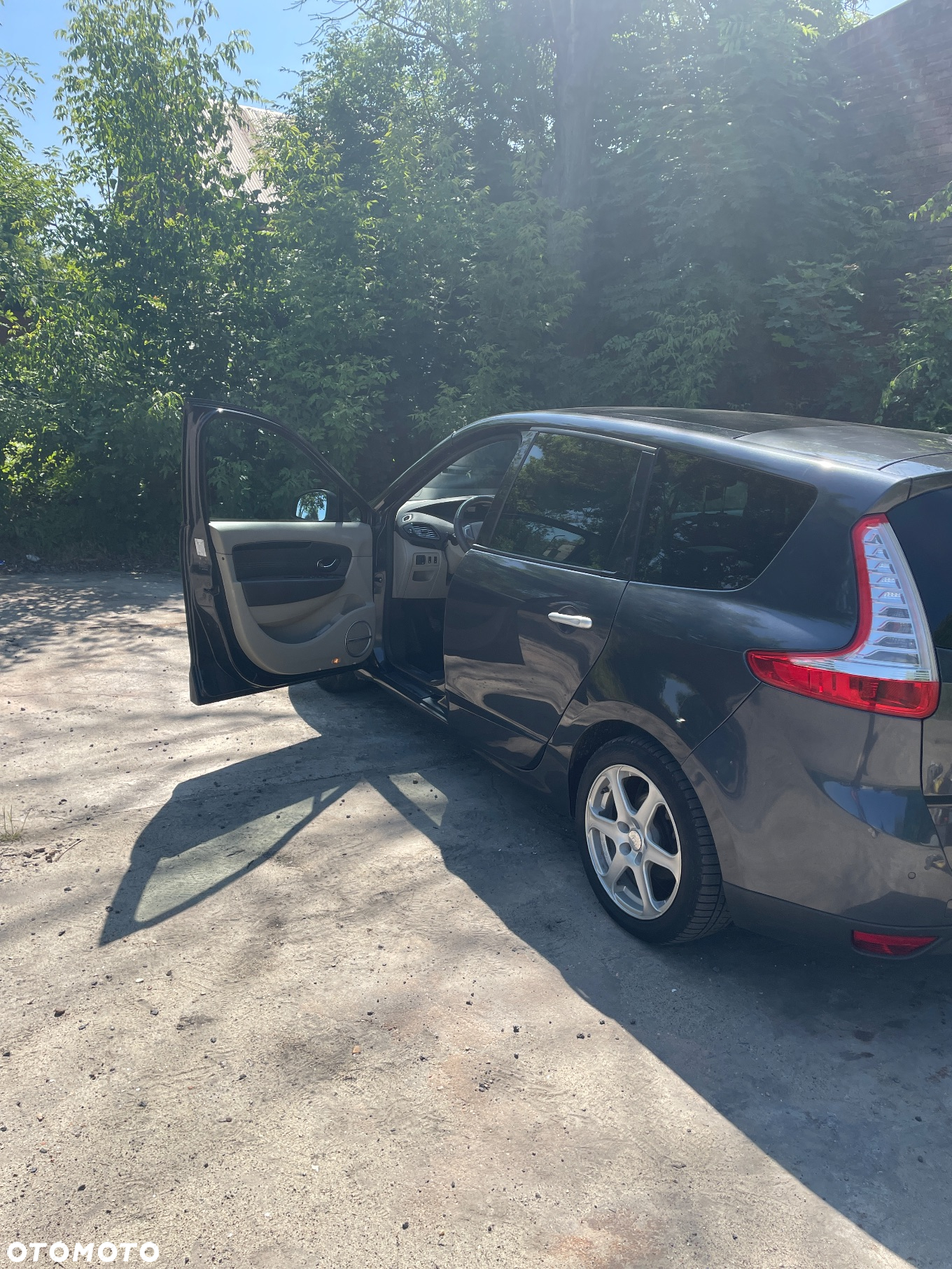 Renault Grand Scenic dCi 130 FAP Start & Stop Bose Edition - 9