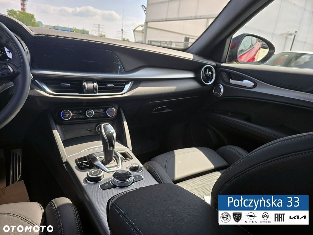 Alfa Romeo Stelvio - 29