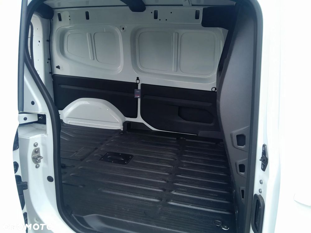 Mercedes-Benz eCitan - 17