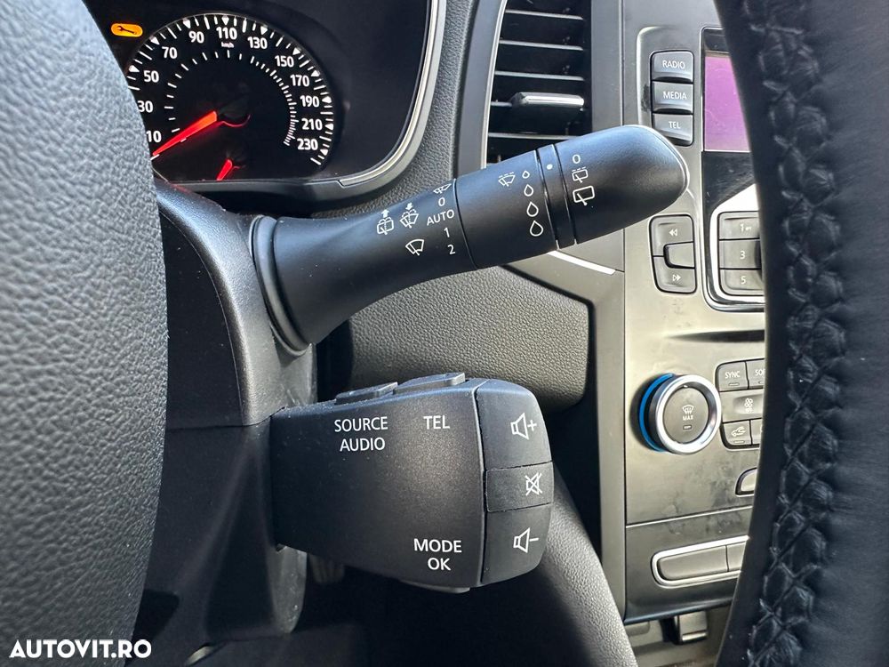 Renault Megane Blue dCi 116 Zen - 18