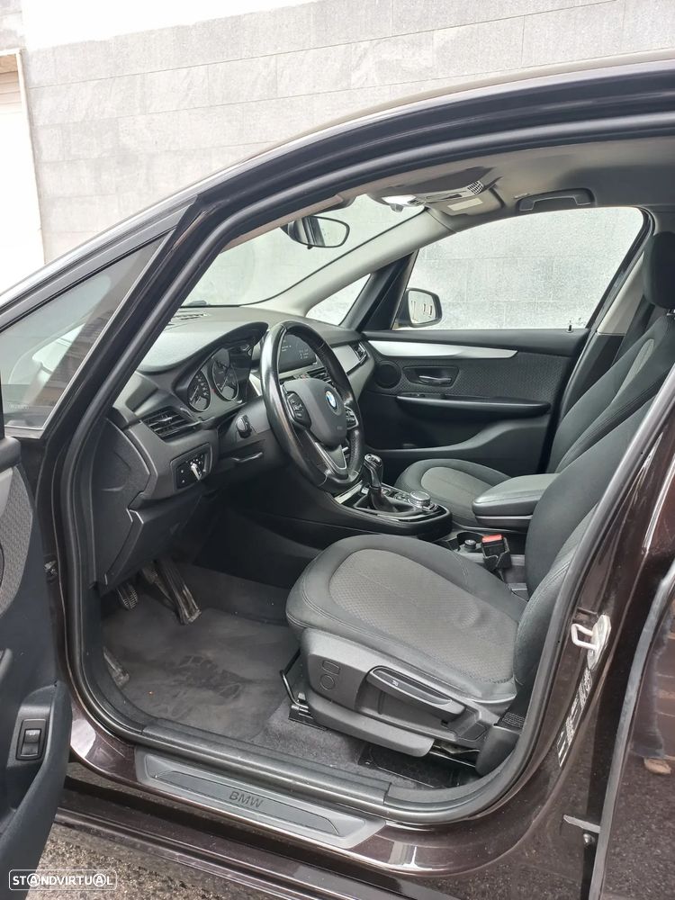 BMW 216 Active Tourer d - 8