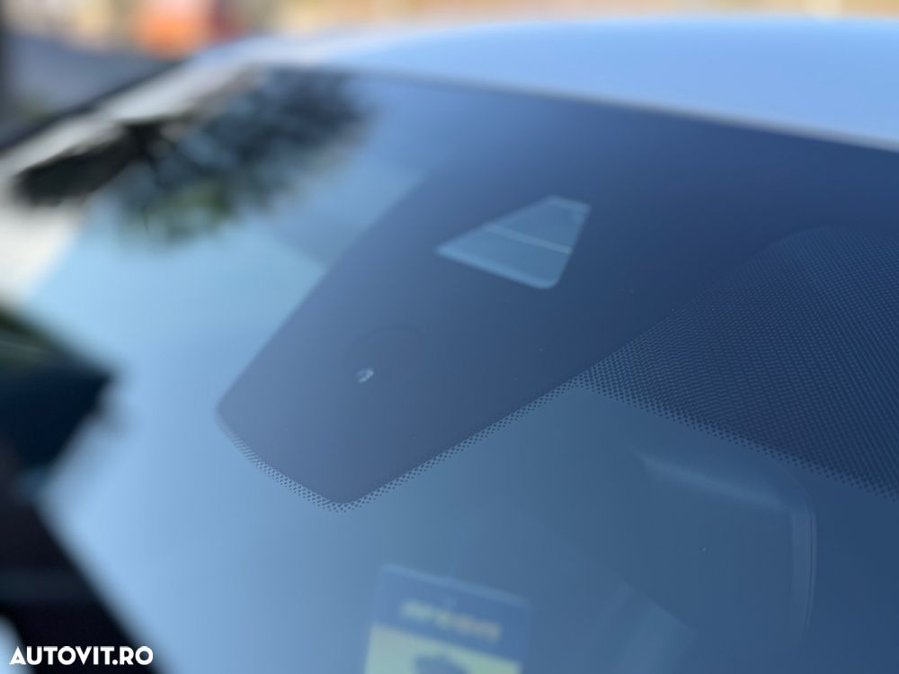 BMW Seria 3 320d Aut. Edition M Sport Shadow - 36