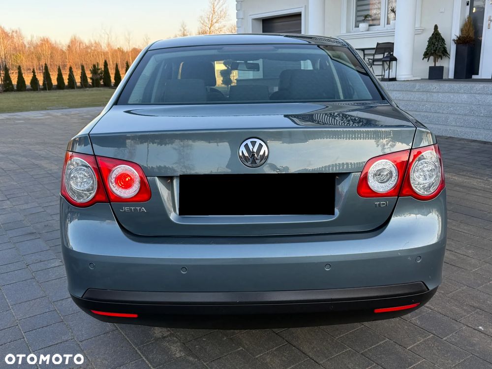 Volkswagen Jetta - 22