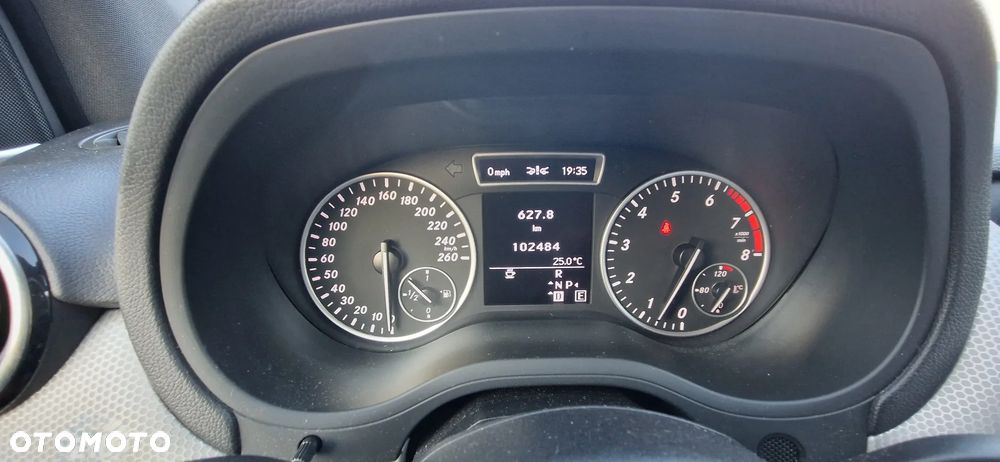 Mercedes-Benz Klasa B 200 7G-DCT - 22