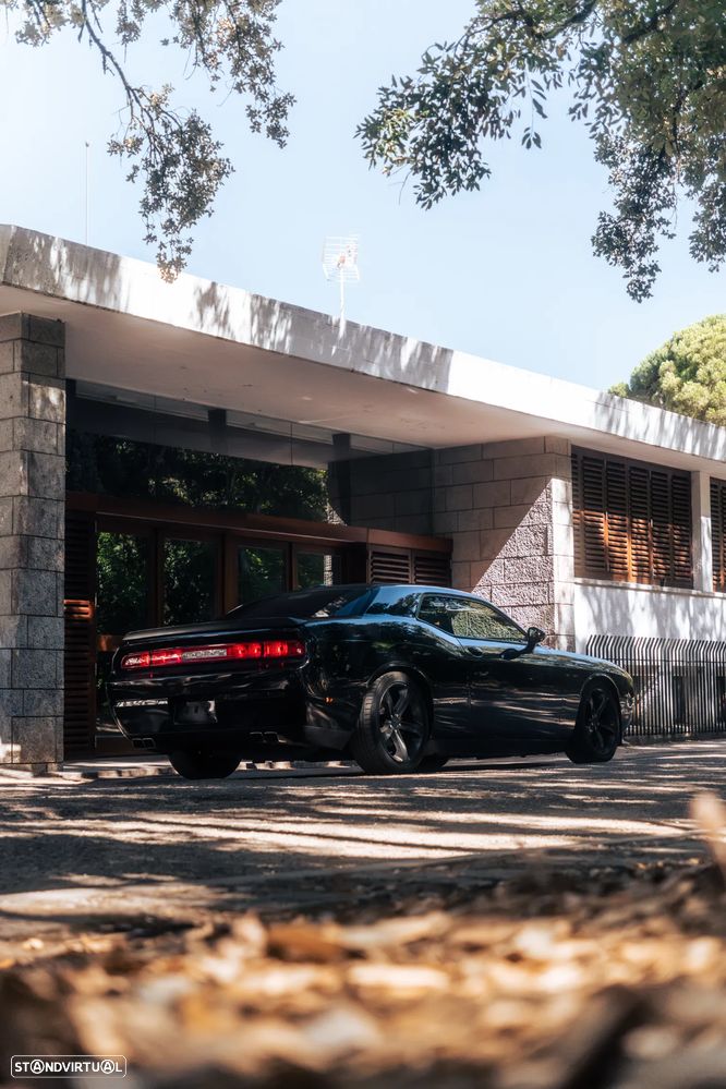 Dodge Challenger - 15