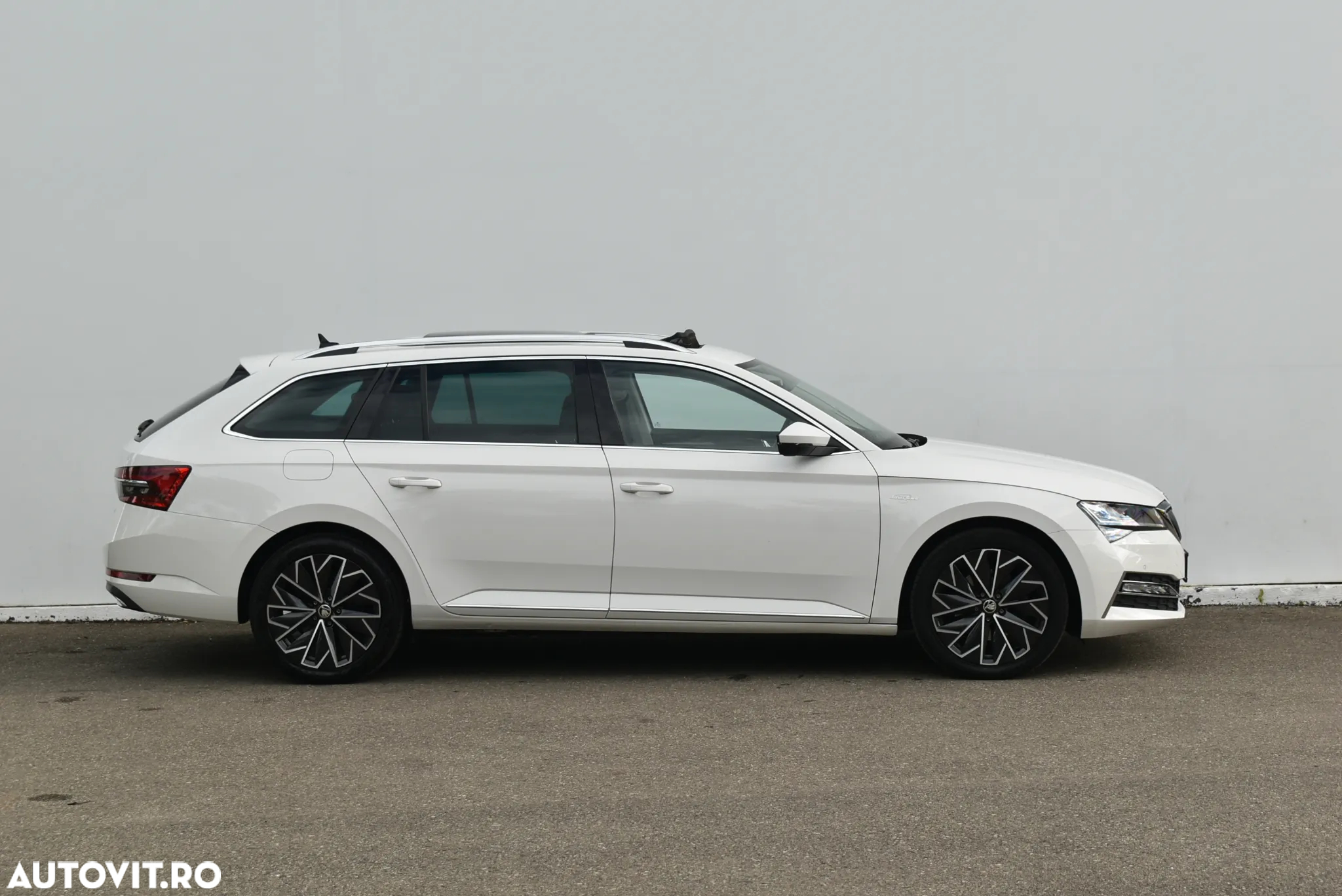 Skoda Superb Combi 1.4 TSI iV DSG L&K - 11