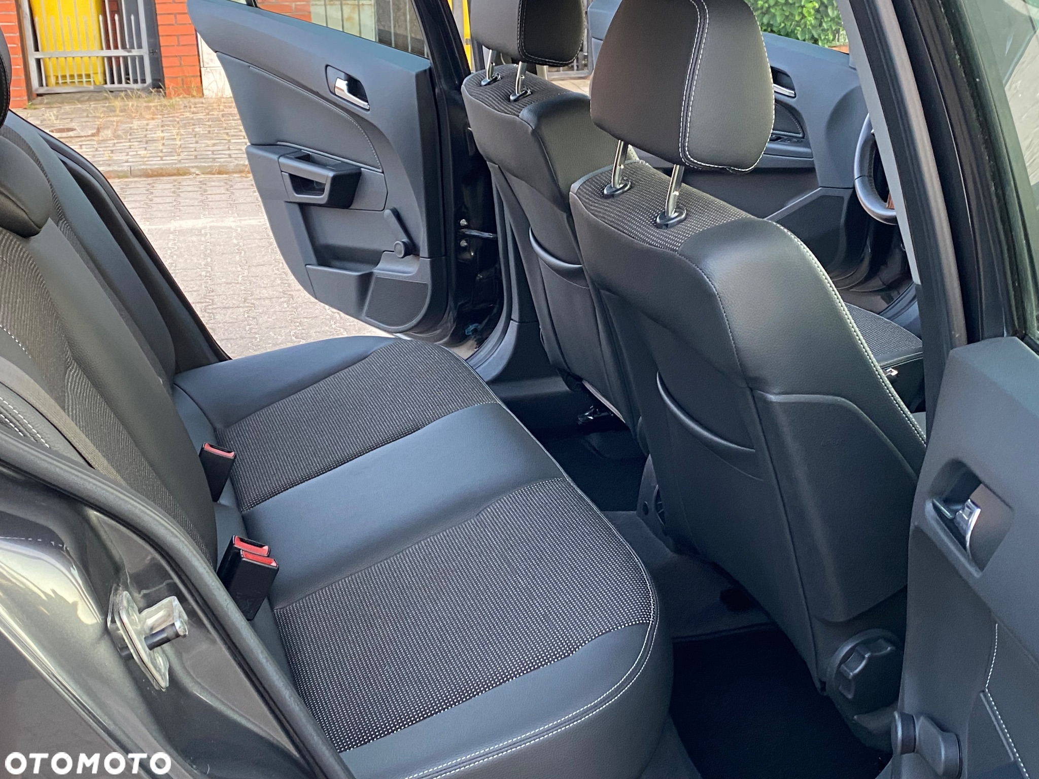 Opel Astra 1.6 Sports Tourer Style - 13