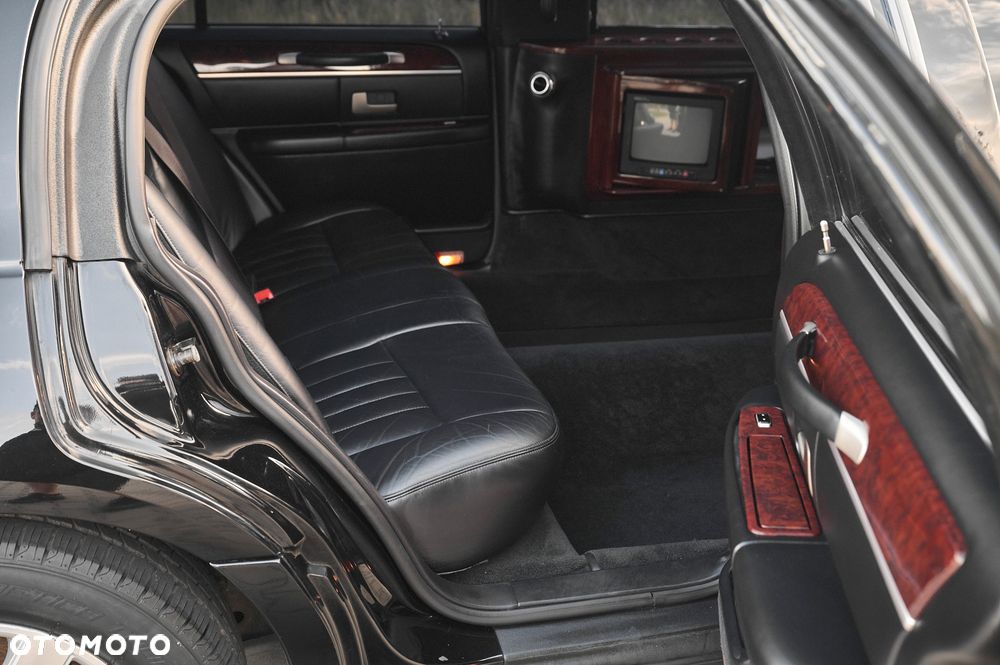 Lincoln Town Car 4.6 Executive - 29