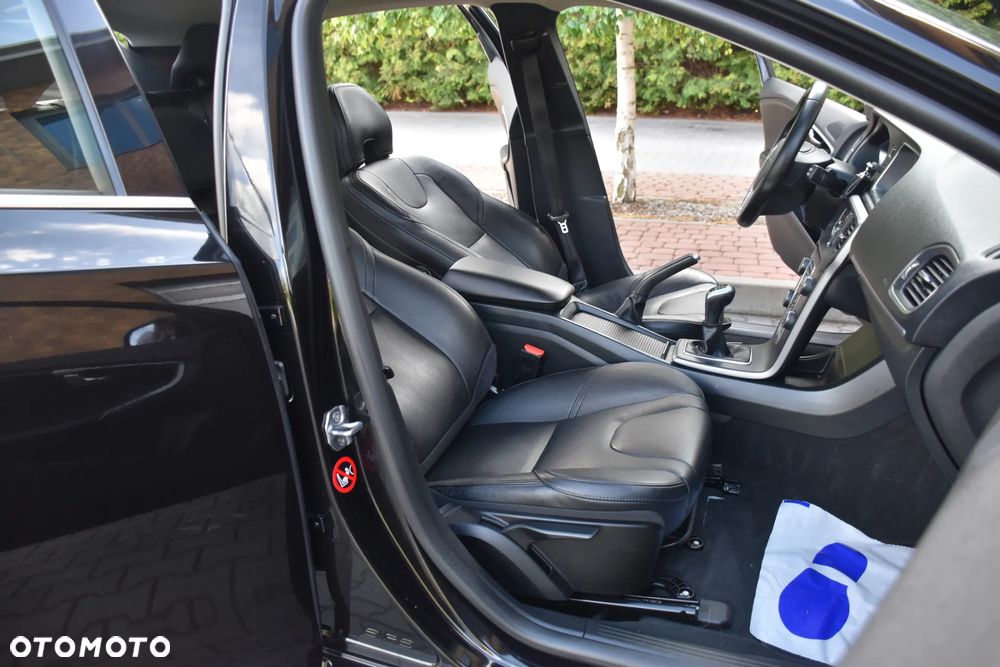 Volvo V40 D2 Drive-E Summum - 11