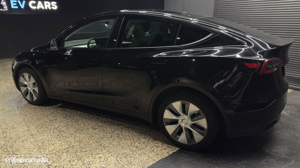 Tesla Model Y Long Range Dual Motor AWD - 6