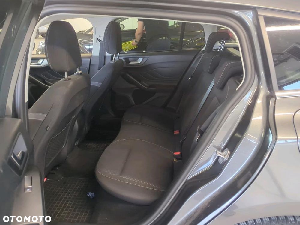 Ford Focus 1.5 EcoBlue SCR Connected - 9