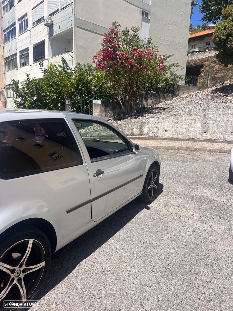 VW Golf 1.9 TDi Highline - 3