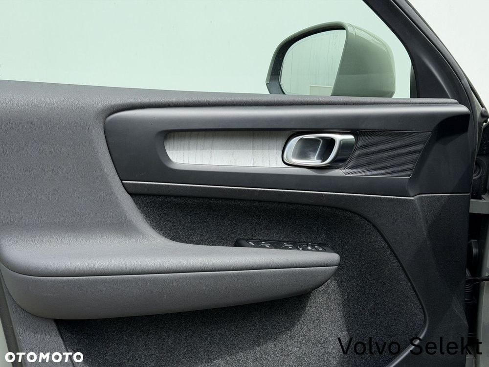 Volvo XC 40 - 18
