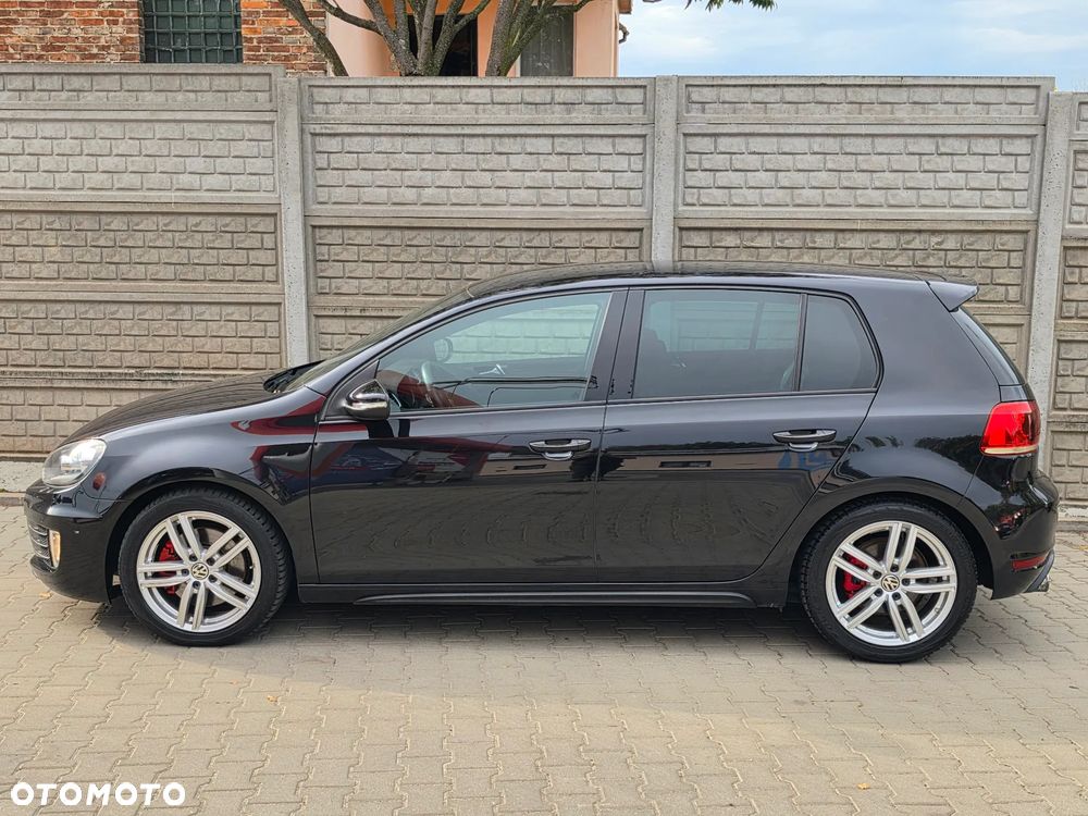 Volkswagen Golf - 28