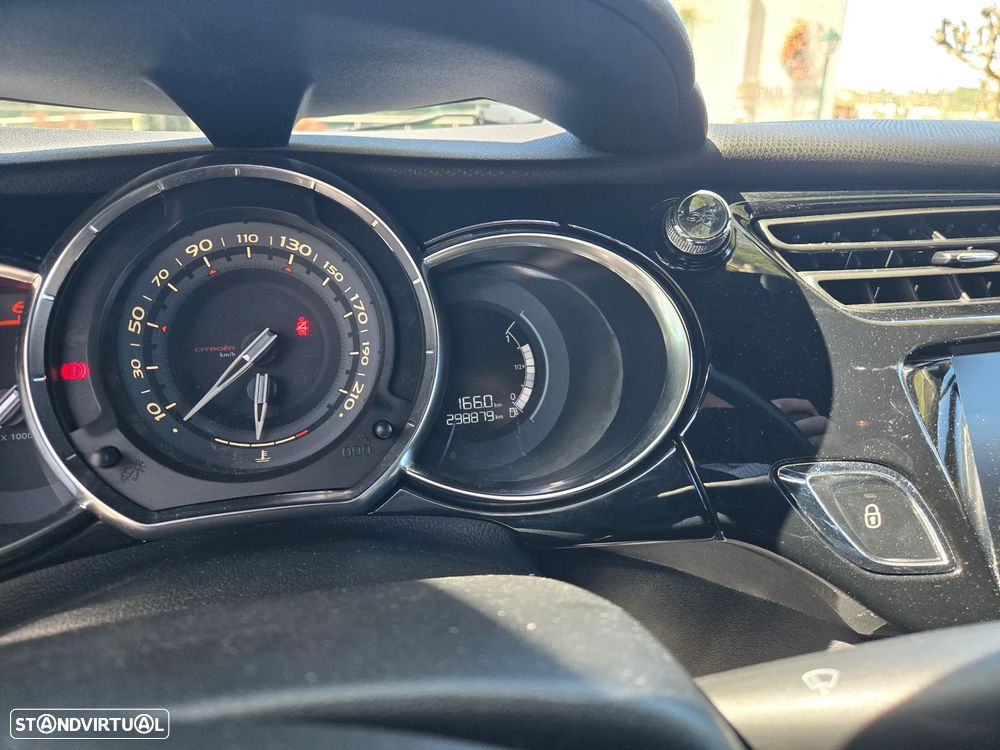 Citroën DS3 1.6 e-HDi So Chic - 6