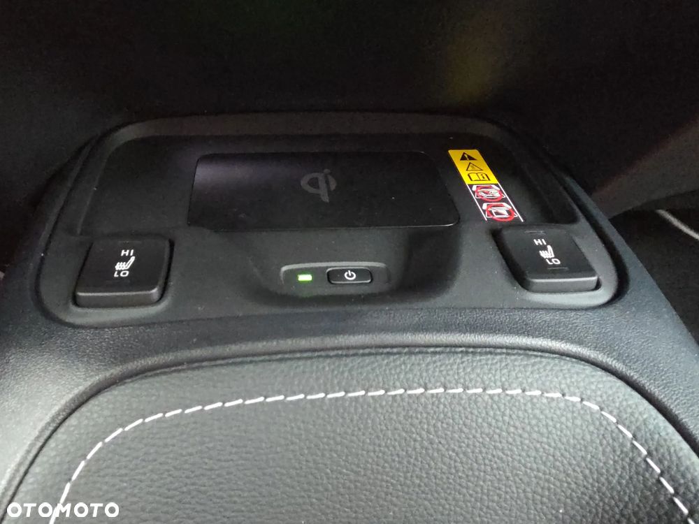 Toyota Corolla 1.8 Hybrid Style - 25