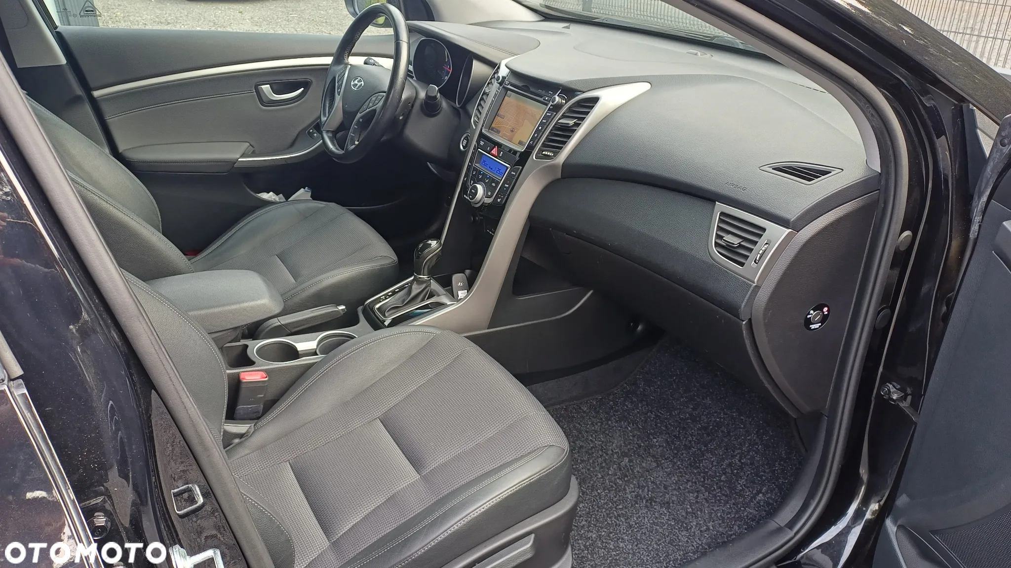 Hyundai i30 1.6 CRDI Automatik Style - 16