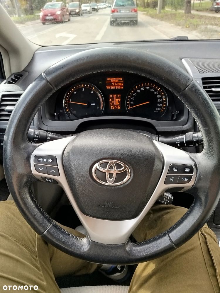 Toyota Avensis 2.0 D-4D Luna - 10