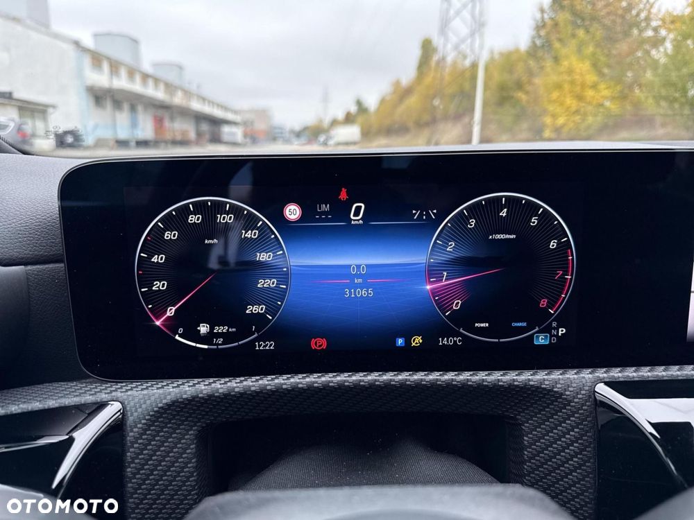 Mercedes-Benz CLA - 24