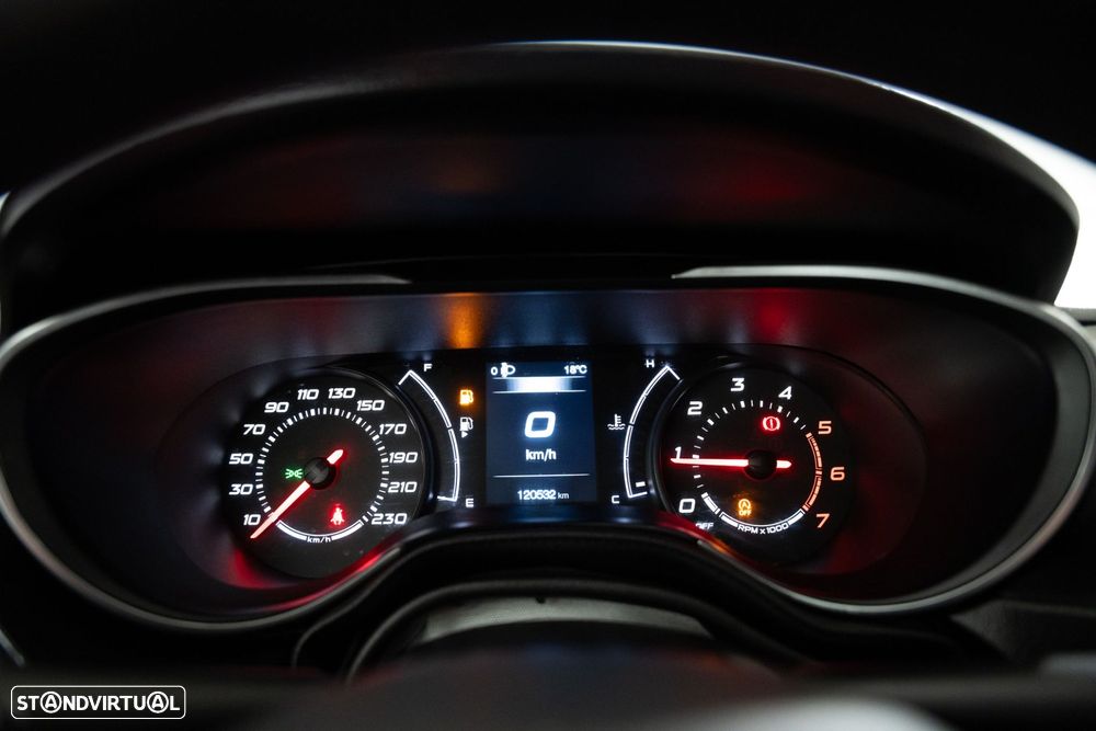 Fiat Tipo Station Wagon 1.3 M-Jet Lounge - 21