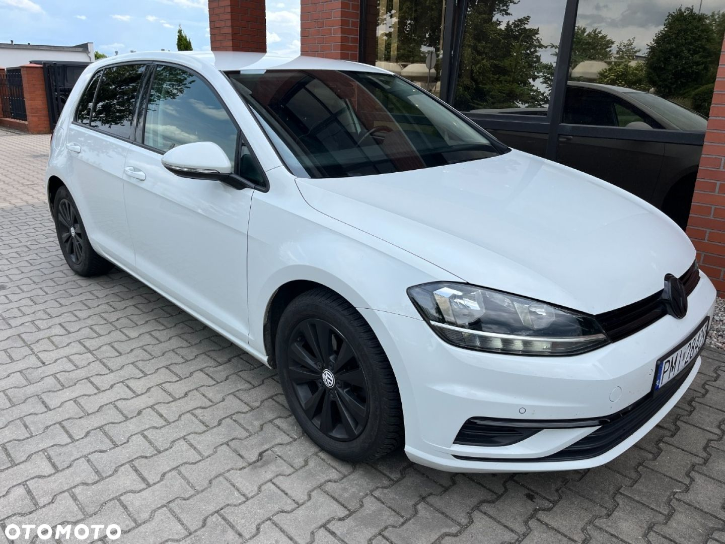 Volkswagen Golf - 2