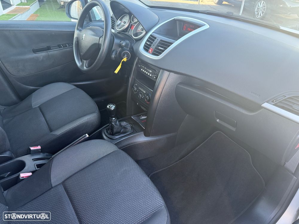 Peugeot 207 SW 1.4 Premium - 14