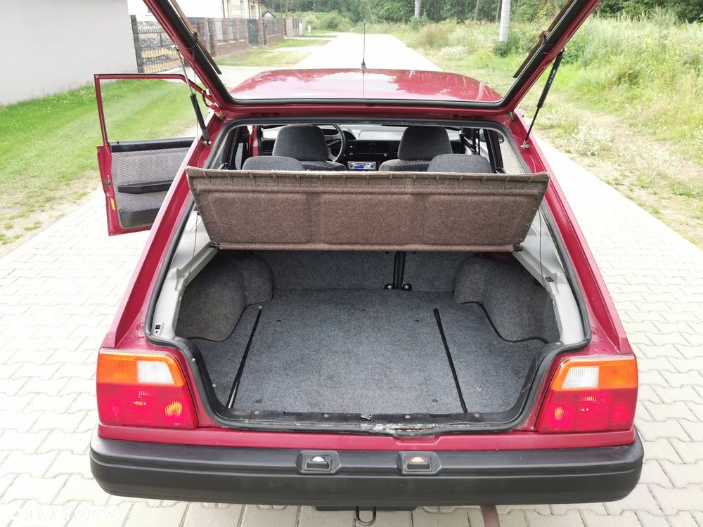 Polonez Caro - 40