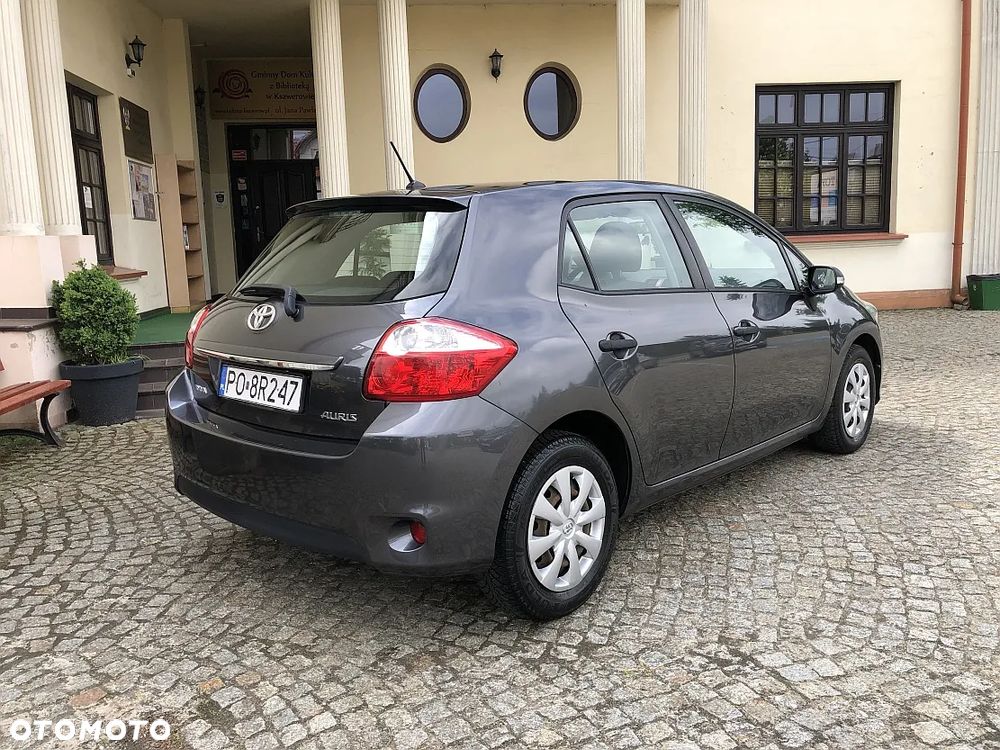 Toyota Auris - 5
