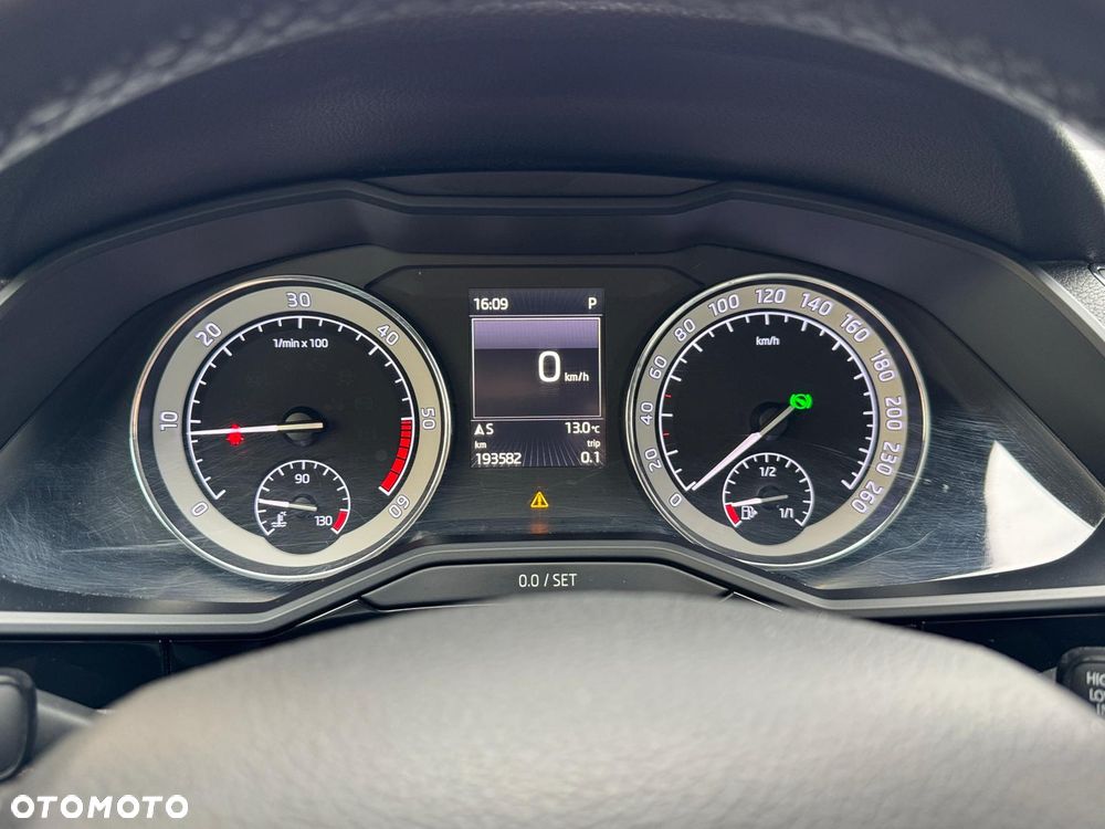 Skoda Superb 2.0 TDI 4x4 DSG L&K - 27