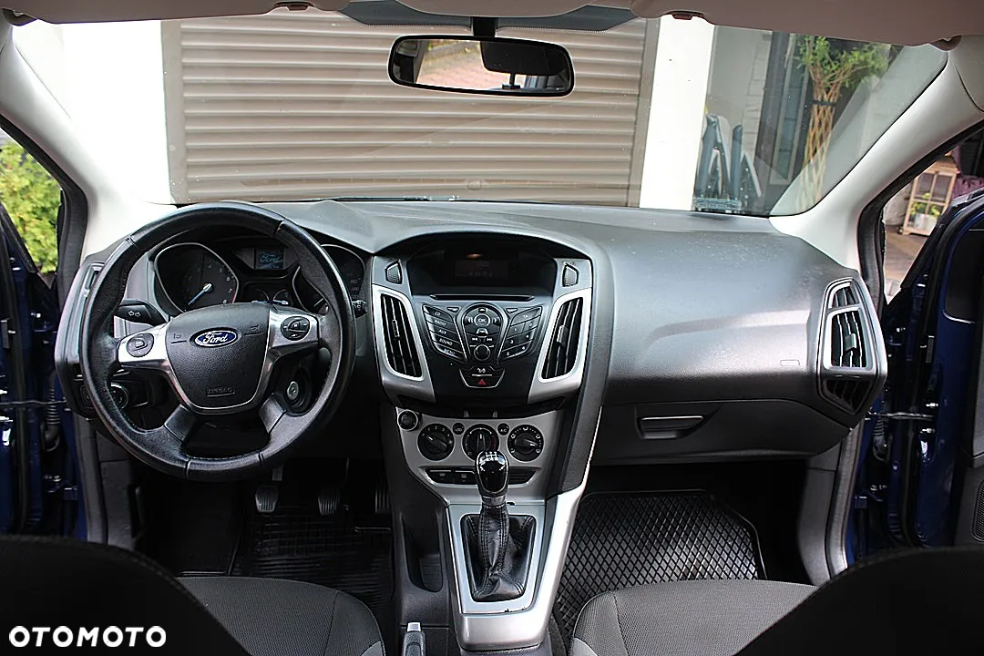 Ford Focus 1.6 Ambiente - 14