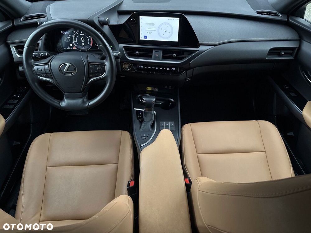 Lexus UX - 17