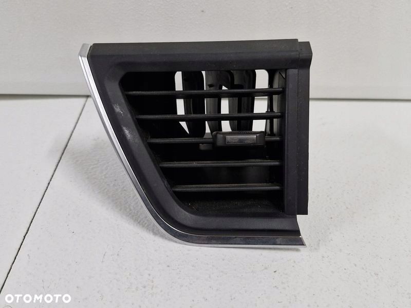RENAULT TRAFIC III 3 LIFT IV 4 KRATKA NAWIEWU ŚRODKOWA LEWA LEWY PRZÓD CHROM - 2