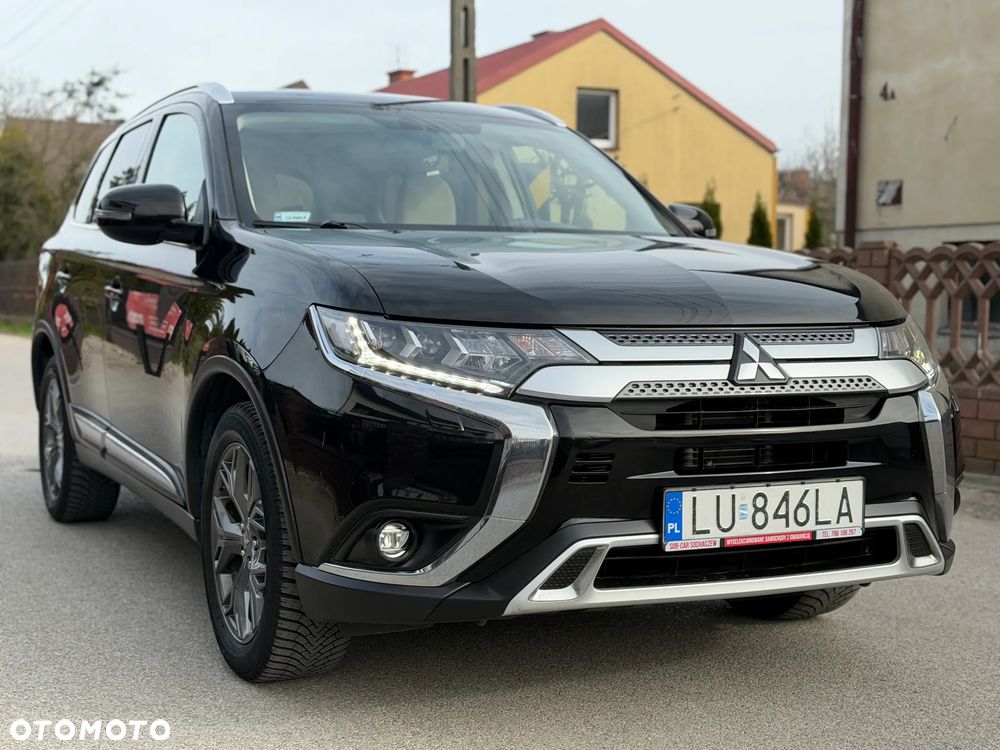 Mitsubishi Outlander 2.0 Intense + Navi 4WD CVT - 3