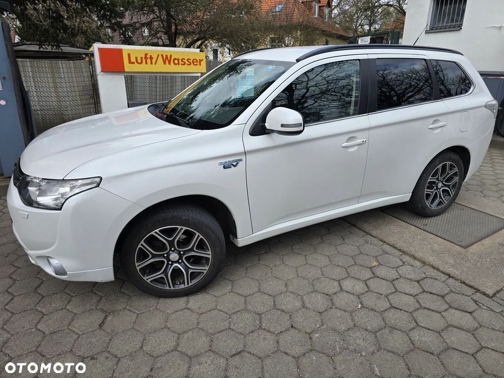 Mitsubishi Outlander 2.0 4WD - 1