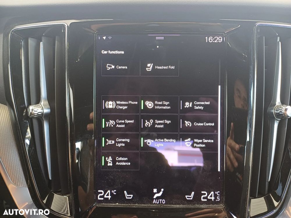 Volvo S60 B4 MHEV AT Plus Dark - 18