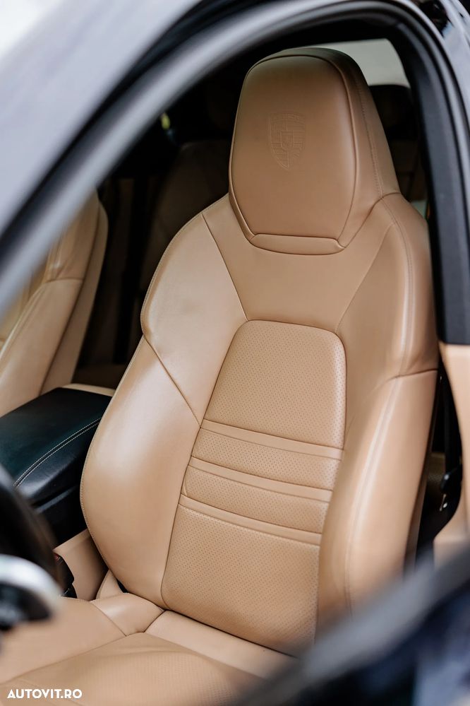 Porsche Cayenne Coupe Tiptronic S - 24