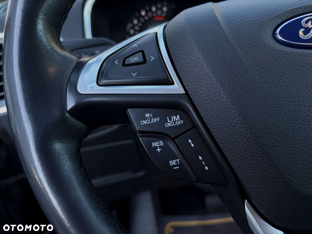 Ford S-Max 2.0 EcoBlue Titanium - 24