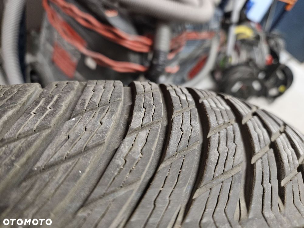 KOMPLET OPON ZIMOWYCH 225/55R18 2X MICHELIN + 2X BRIDGESTONE - 14