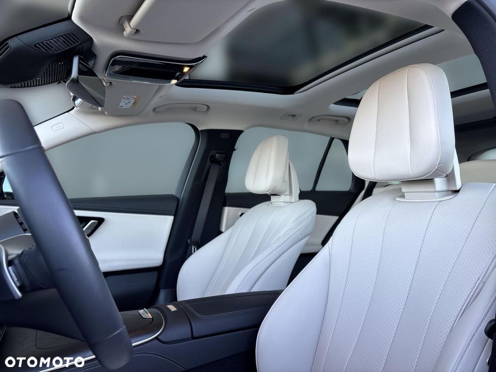 Mercedes-Benz Klasa E - 15