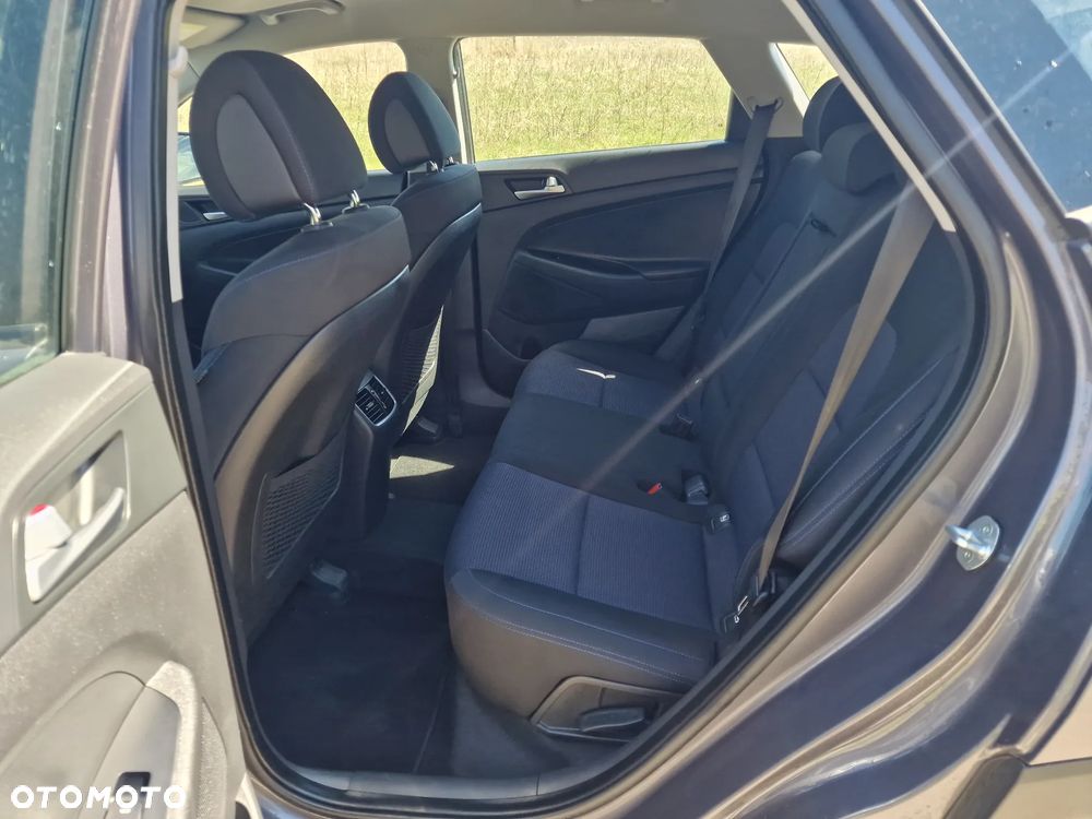 Hyundai Tucson 1.6 GDI BlueDrive Comfort 2WD - 11