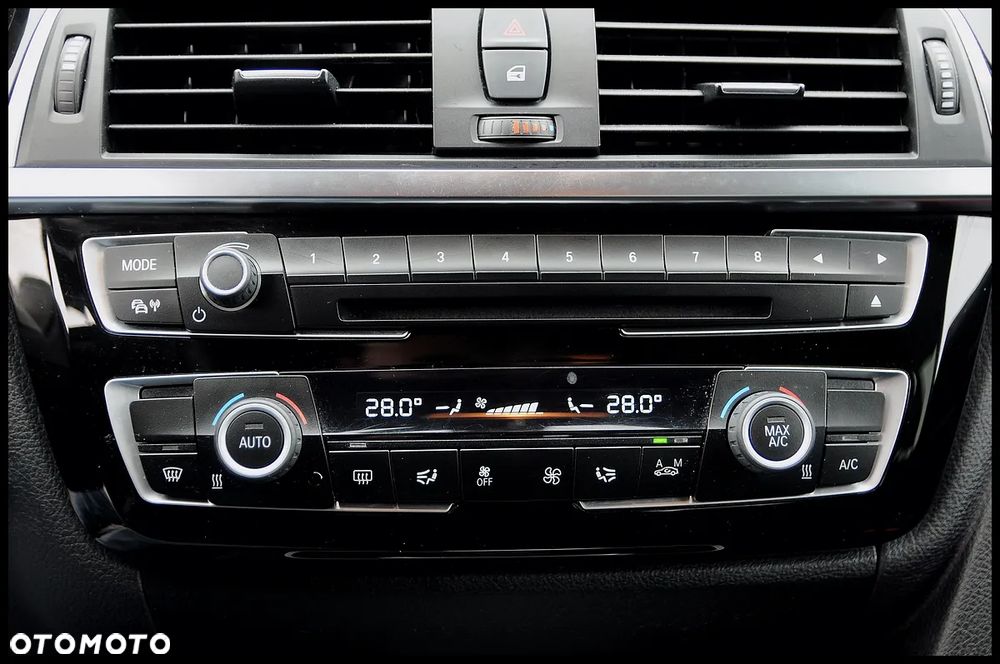 BMW Seria 3 318i - 8