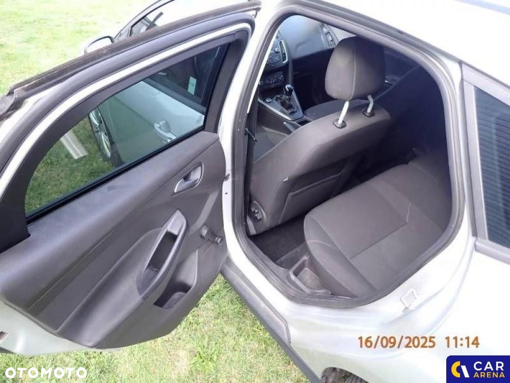 Ford Focus 1.6 Trend - 18