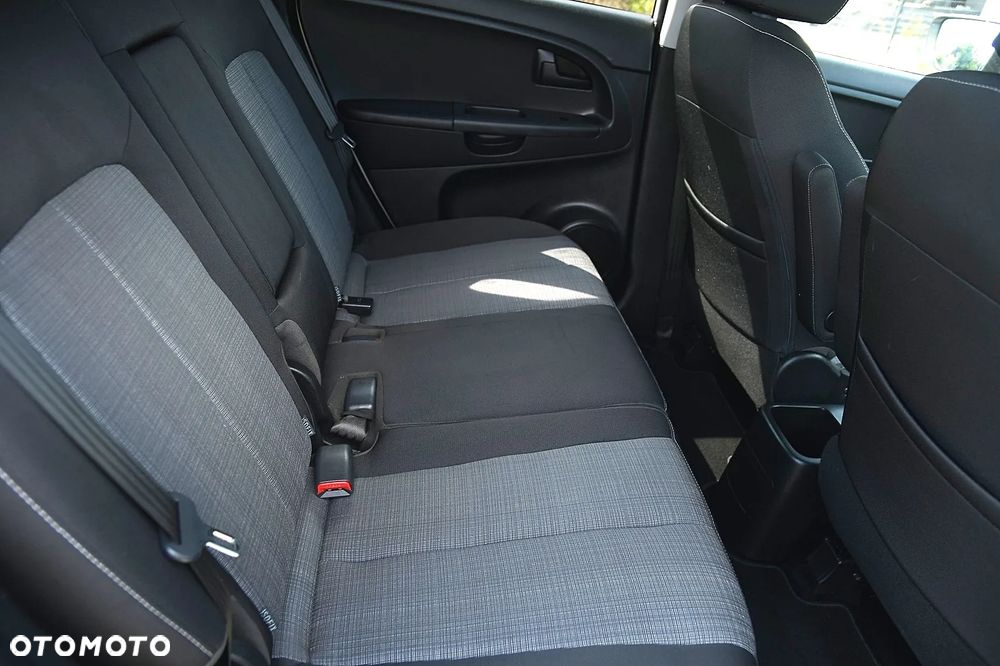 Kia Venga - 20