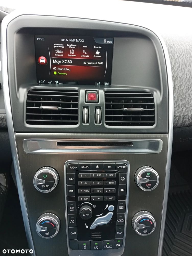 Volvo XC 60 D4 Drive-E Summum - 16