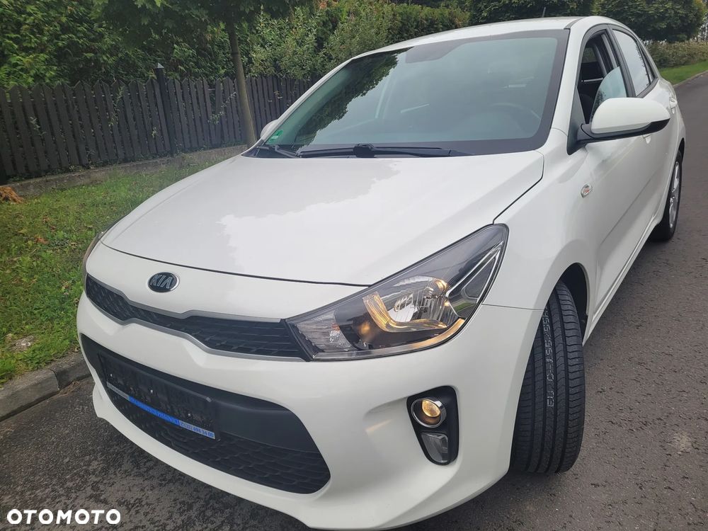 Kia Rio - 1