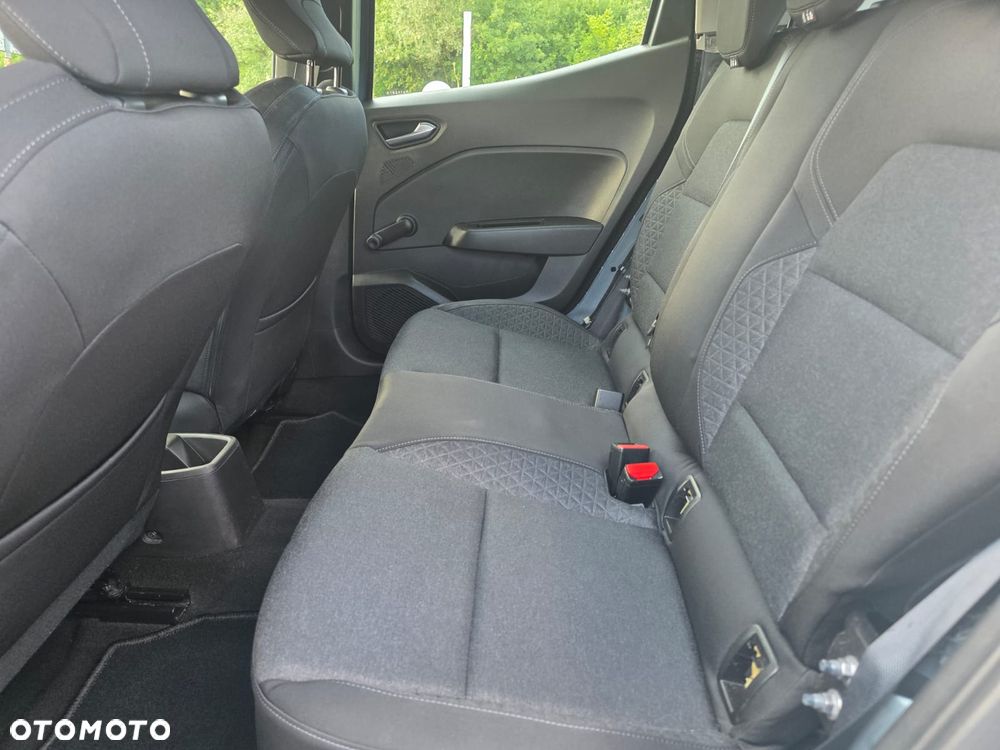 Renault Clio - 24