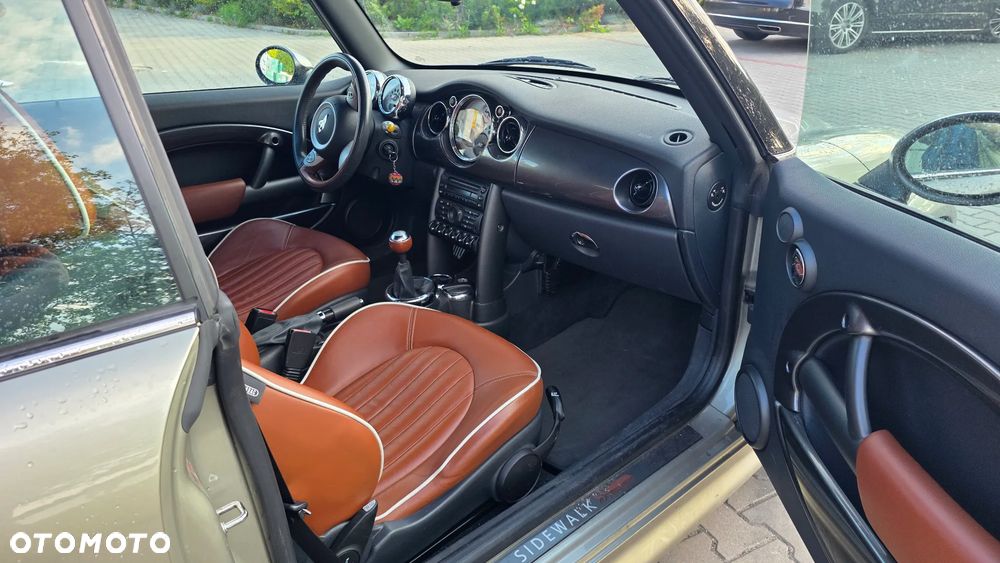 MINI Cooper S Sidewalk - 12
